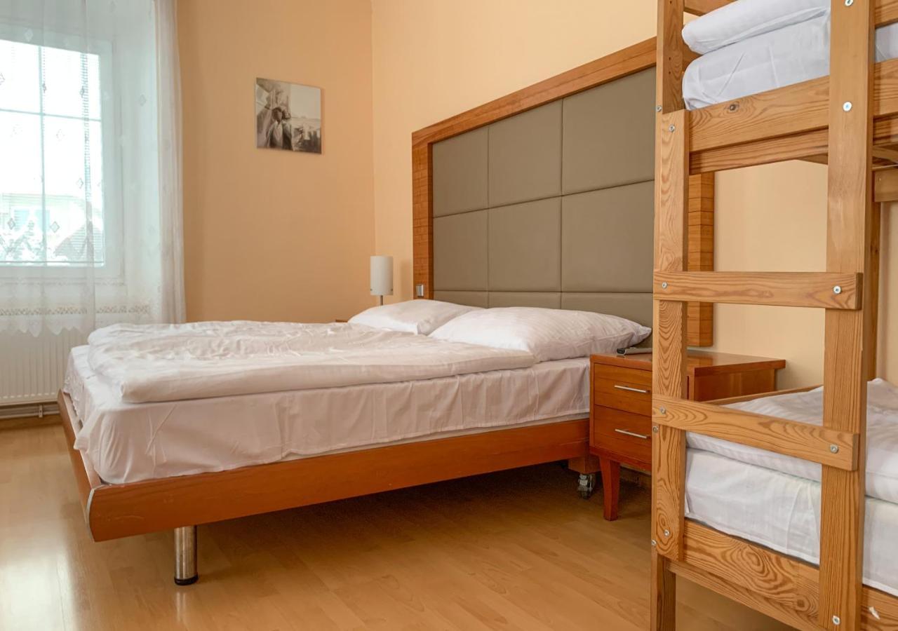 Penzion Mlynicky Dvur Cervena Voda Exterior photo