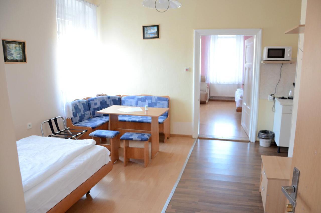 Penzion Mlynicky Dvur Cervena Voda Exterior photo